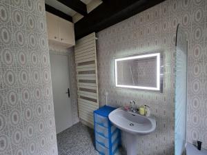 Koupelna v ubytování Gite du Puits Tournant - chambre 2