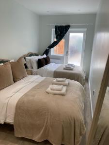 Gallery image of Luxury Retreat sleep 8 Flat, London in Perivale
