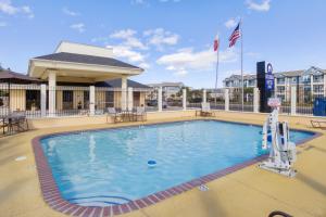 Bazén v ubytování OYO Hotel Ingleside TX nebo v jeho okolí
