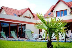 Vonkajšia záhrada v ubytovaní Boni Családi Wellness Hotel