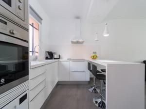 Η κουζίνα ή μικρή κουζίνα στο Duplex in Maspalomas near Meloneras Beach