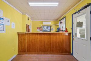 Fotografie z fotogalerie ubytování OYO Hotel Luling TX Downtown I-10/US-90 v destinaci Luling