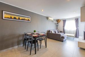 Χώρος καθιστικού στο Modern Condo - 1BR T1 -501