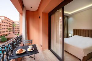 Φαγητό σε αυτό το διαμέρισμα ή κάπου εκεί κοντά