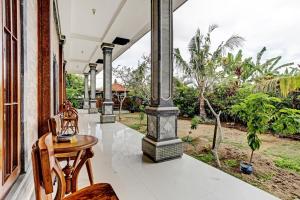 En have udenfor OYO 90458 Pucuk Bali Guest House