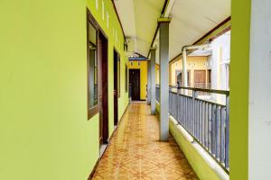 Fotografie z fotogalerie ubytování OYO 1I3676 Wisma Al-fahmi Syariah v destinaci Maniskaler