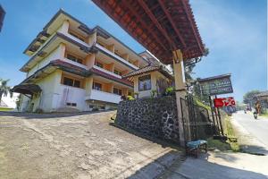 Fotografie z fotogalerie ubytování Super OYO 90382 Hotel Sarah Sukabumi v destinaci Wanasari