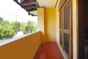 Fotografie z fotogalerie ubytování Super OYO 90382 Hotel Sarah Sukabumi v destinaci Wanasari
