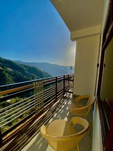 Gallery image of Scenic Village Stay near Kufri With Bonfire & Veg Meals-Alpine Crest Homestay Kufri in Theog