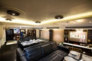 Posezení v ubytování Hotel DELHI 37 by STAR GROUP