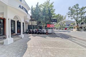 Kejiranan di persekitaran atau kejiranan dekat dengan hotel