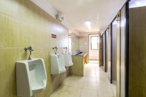 Koupelna v ubytování Metro Deluxe Residences