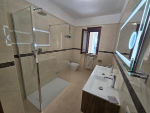 Koupelna v ubytování MaVa ROOMS