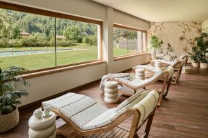 A seating area at Falkensteiner Hotel & Spa Carinzia Superior