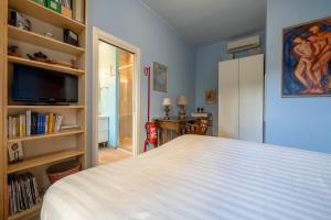 Charming Room Battaglia Appartamenti房間的床
