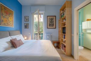 Charming Room Battaglia Appartamenti房間的床