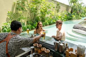 Nápoje v ubytování Sini Vie Luxury Resort & Spa Seminyak by Ini Vie Hospitality + 37 fotografií