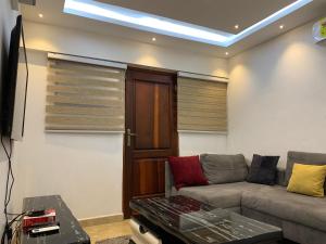 Gallery image of Modern One 1Bedroom Apartment 5mins from KNUST & 7mins from Kumasi Airport in Kumasi