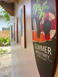 Gambar di galeri bagi Violegre Homestay Siargao - Barkada Room di General Luna +2 gambar