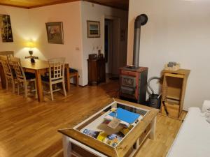 Φωτογραφία από το άλμπουμ του Idyllic Haus Victoria σε Wildsteig +10 φωτογραφίες