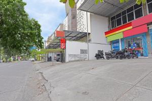 Galeriebild der Unterkunft OYO 91351 87 Guest House in Balian