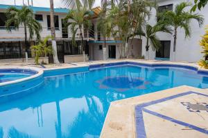 Bazén v ubytování OYO Hotel Marías,Aeropuerto Internacional de Chetumal nebo v jeho okolí