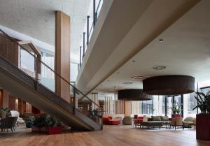 Falkensteiner Family Hotel Montafon - The Leading Hotels of the World的休息区