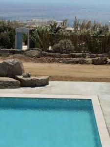 Bazén v ubytování The Blue of Mykonos nebo v jeho okolí