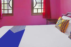 Gallery image of SPOT ON 91527 As-sakinah Homestay Syariah in Malang