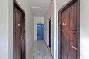 Fotografie z fotogalerie ubytování SPOT ON 91521 Mayong Guesthouse v destinaci Jepara