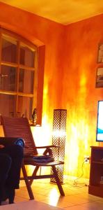Televisyen dan/atau pusat hiburan di Relax Apartman Gyula