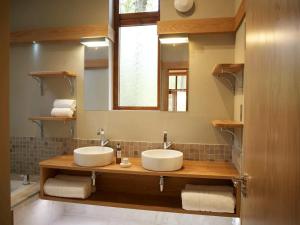 Ένα μπάνιο στο Beddgelert Cabins, Snowdonia - Forest Holidays +29 φωτογραφίες