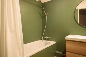 Koupelna v ubytování Apartment near Monaco, parking + 10 fotografií