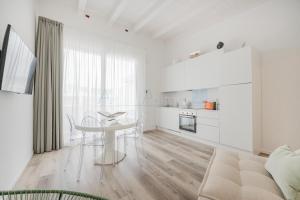 Kuchyň nebo kuchyňský kout v ubytování Wave Island EB F17