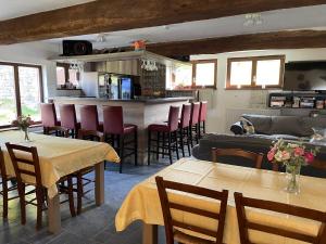 Kuchyň nebo kuchyňský kout v ubytování B&B HOTEL IN FERME DE LEUZE nabij Durbuy, eigen laadpalen