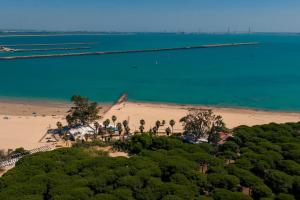 Príroda v okolí luxusného stanu