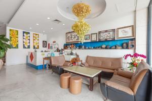 Area soggiorno di Golden Ocean Azure Hotel