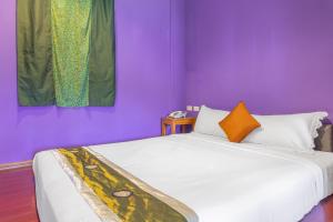 Letto o letti in una camera di Golden Ocean Azure Hotel