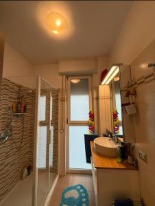 Φωτογραφία από το άλμπουμ του Stanza in appartamento luminoso e silenzioso στο Μιλάνο +8 φωτογραφίες