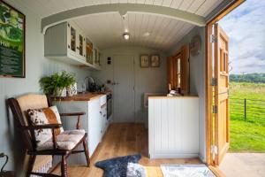 Køkken eller tekøkken på Fern Hill Cabin