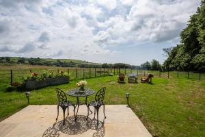 Naturlandskabet i nærheden af campingpladsen