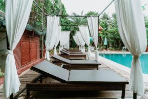 Bazén v ubytování Srey Krob Leak Resort , ស្រីគ្រប់លក្ខណ៌ រីសត nebo v jeho okolí
