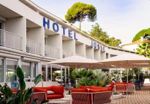 O edifício em que o hotel se localiza