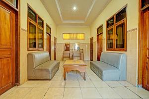 Posezení v ubytování OYO Life 91677 Hotel Citra Dewi 3