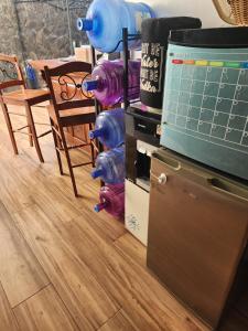 Køkken eller tekøkken på Family room with private pool