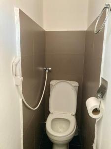 Koupelna v ubytování Costa's Villa, Tropical Oasis, Mirissa Balcony Room