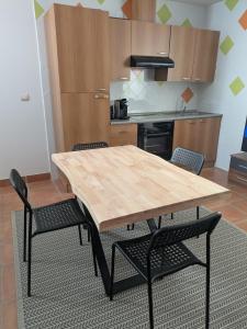 Η κουζίνα ή μικρή κουζίνα στο Apartamento con acceso independiente, a un paso de Granada, tranquilidad y comodidad +6 φωτογραφίες