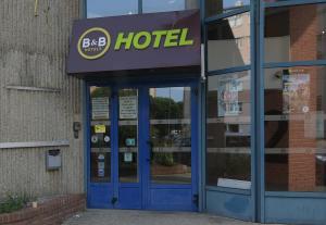Certifikát, hodnocení, plakát nebo jiný dokument vystavený v ubytování B&B HOTEL le Mans Centre + 15 fotografií