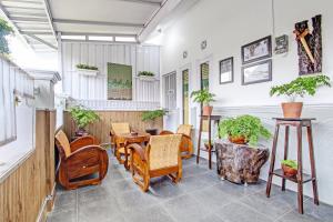 Posezení v ubytování SPOT ON 92012 Homestay Grand Mahkota Permai Syariah