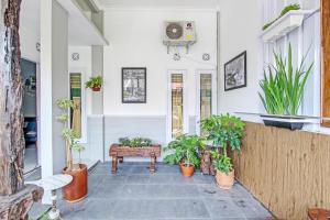 Fotografie z fotogalerie ubytování SPOT ON 92012 Homestay Grand Mahkota Permai Syariah v destinaci Cilacap
